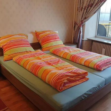 In Ruedesheim Mit Rheinblick, Le Рюдесхайм-на-Рейне