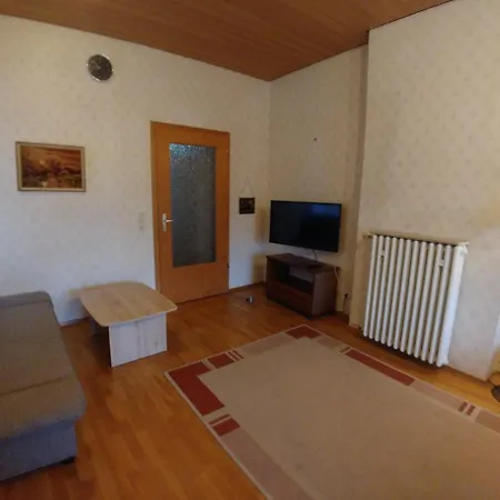 In Ruedesheim Mit Rheinblick, Le * Рюдесхайм-на-Рейне