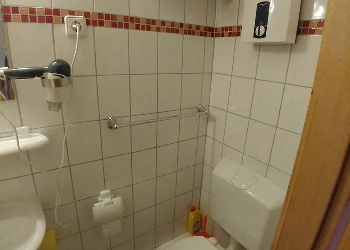 In Ruedesheim Mit Rheinblick, Le * Рюдесхайм-на-Рейне