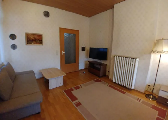 In Ruedesheim Mit Rheinblick, Le * Рюдесхайм-на-Рейне